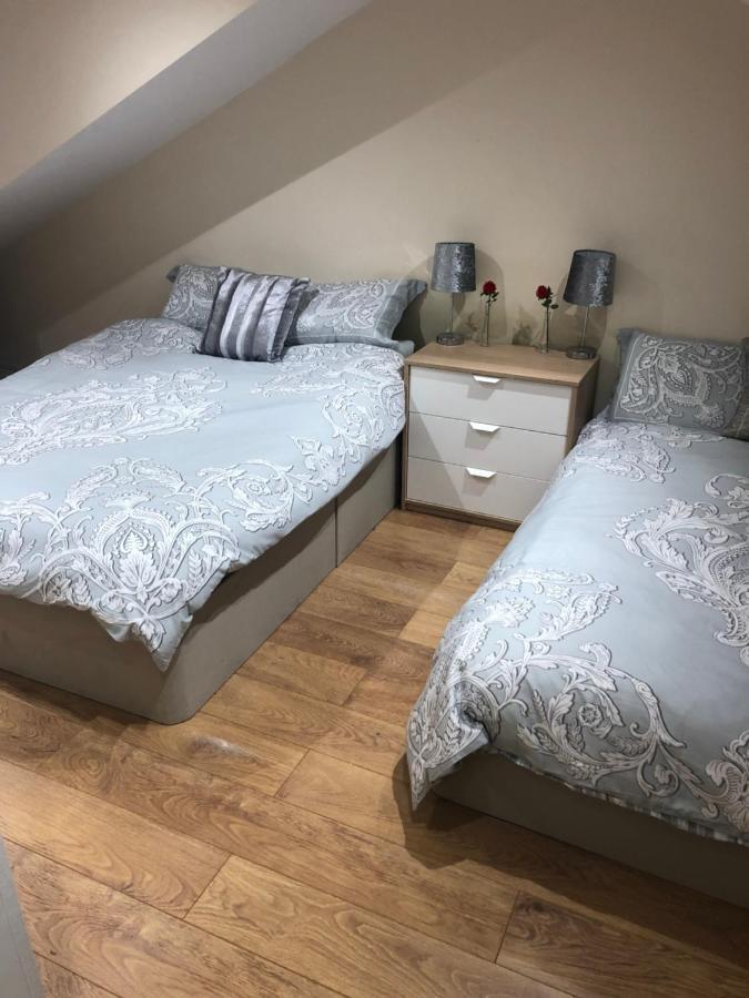 Big Room Rusholme With Tv And Private Bathroom-Parking&Wifi 맨체스터 외부 사진