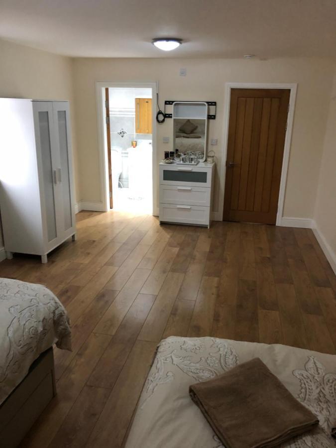 Big Room Rusholme With Tv And Private Bathroom-Parking&Wifi 맨체스터 외부 사진