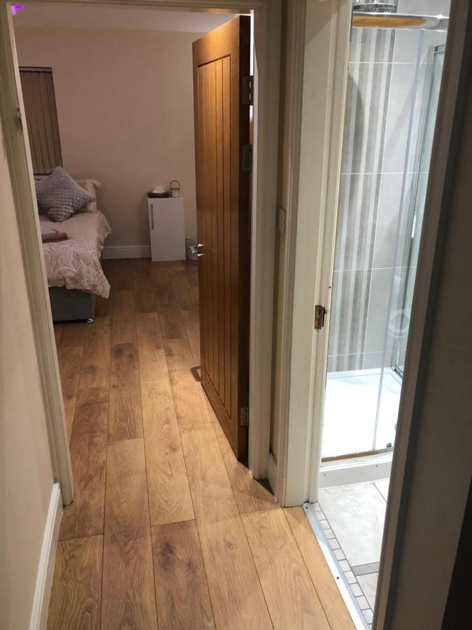 Big Room Rusholme With Tv And Private Bathroom-Parking&Wifi 맨체스터 외부 사진