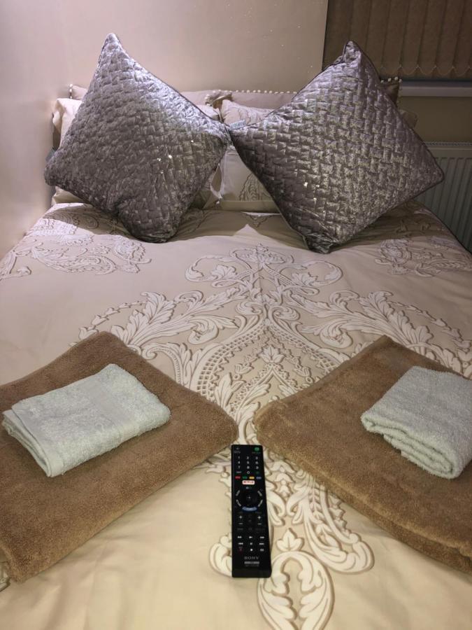 Big Room Rusholme With Tv And Private Bathroom-Parking&Wifi 맨체스터 외부 사진