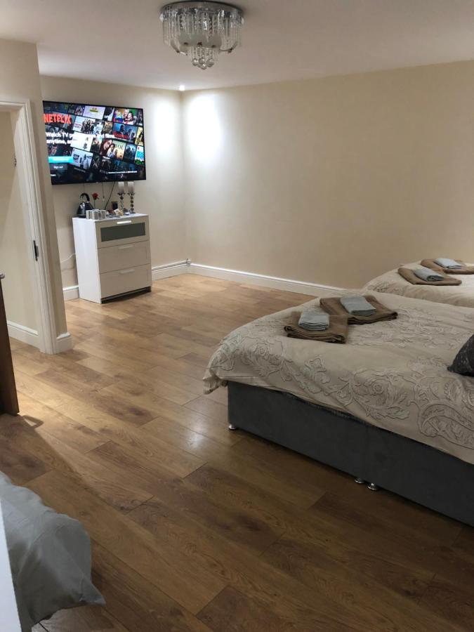 Big Room Rusholme With Tv And Private Bathroom-Parking&Wifi 맨체스터 외부 사진