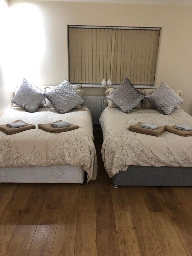 Big Room Rusholme With Tv And Private Bathroom-Parking&Wifi 맨체스터 외부 사진