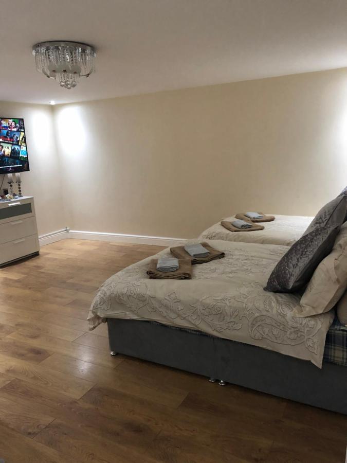 Big Room Rusholme With Tv And Private Bathroom-Parking&Wifi 맨체스터 외부 사진