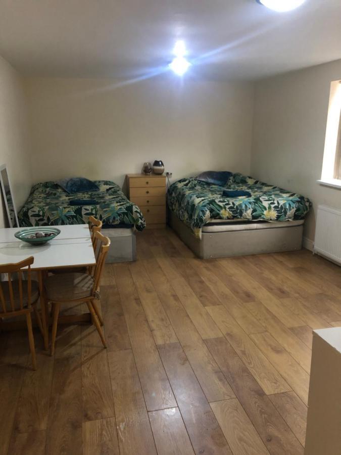Big Room Rusholme With Tv And Private Bathroom-Parking&Wifi 맨체스터 외부 사진