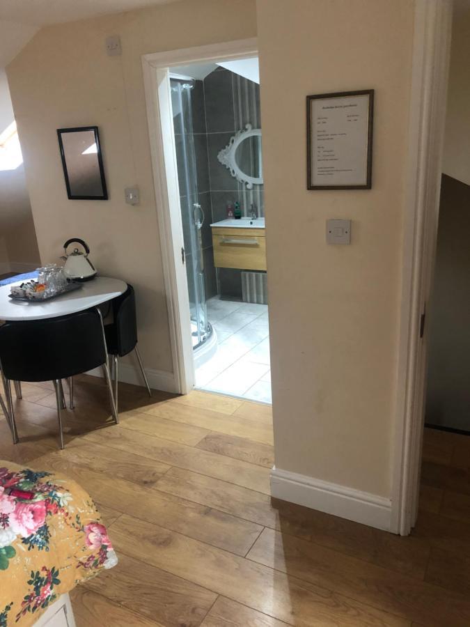 Big Room Rusholme With Tv And Private Bathroom-Parking&Wifi 맨체스터 외부 사진